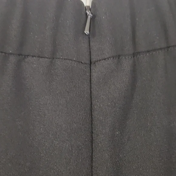 Liz Claiborne, Woman's Sz 12, Sequin Top and Pant set, Black, lined Top$30 - Picture 11 of 13